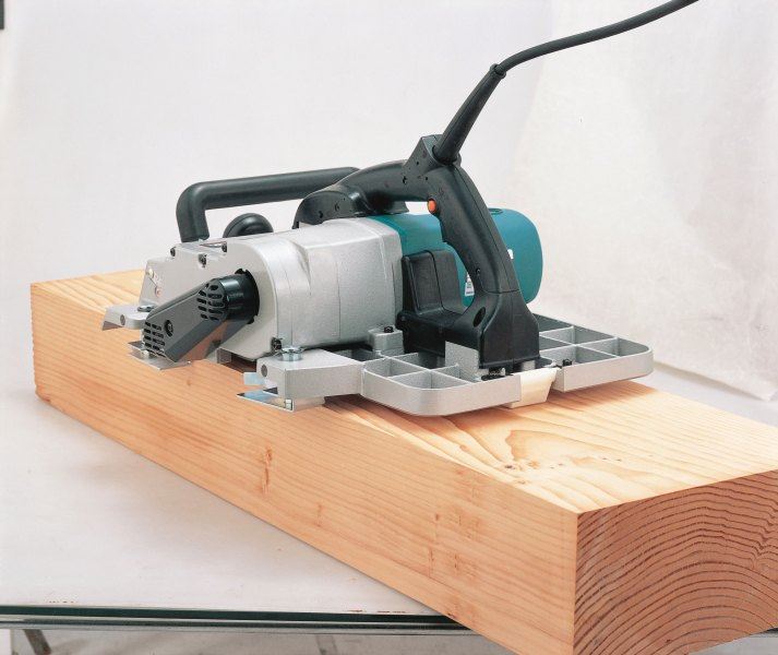 Hoblík 312 mm 2 200 W