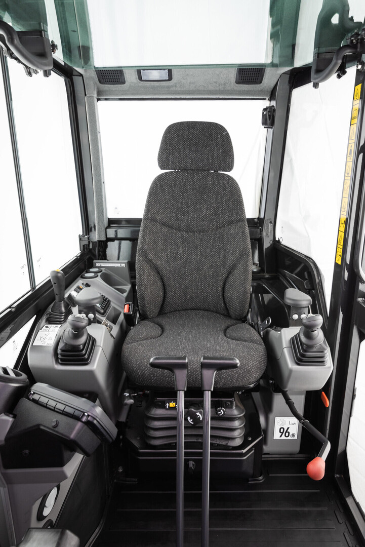 Minibagr BOBCAT E88 8 919 kg